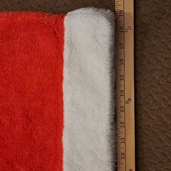 Giant Santa Hat - Picture 4 of 5